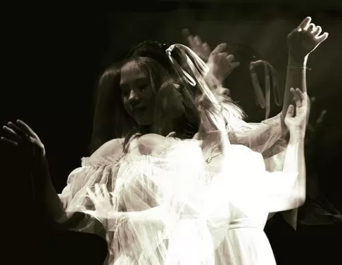 Lirik dan Chord Lagu Sebuah Tarian Yang Tak Kunjung Usai Nadin Amizah. (Instagram/cakecaine)