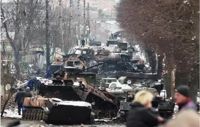 Deretan taktik terbaru perang modern dalam setahun perang Rusia-Ukraina disebut telah memberi banyak pelajaran mengenai perang masa depan. (Foto: Asia Sentinel)