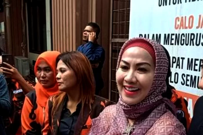 Venna Melinda minta Ferry Irawan mengembalikan uang rokok, bensin selama menikah. (YouTube Cumi Cumi)