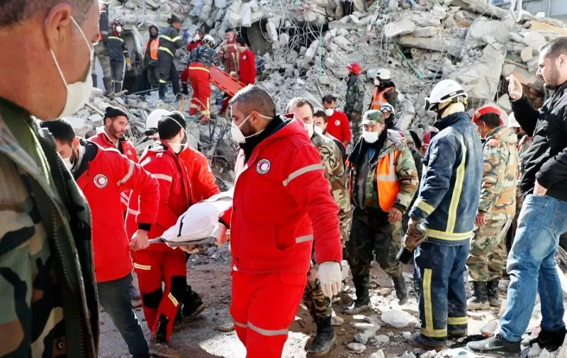 Erdogan Anda memalukan! Presiden Turki Tayyip Erdogan menghadapi kemarahan pemilihnya di zona gempa Turki. (Foto: Al Jazeera)
