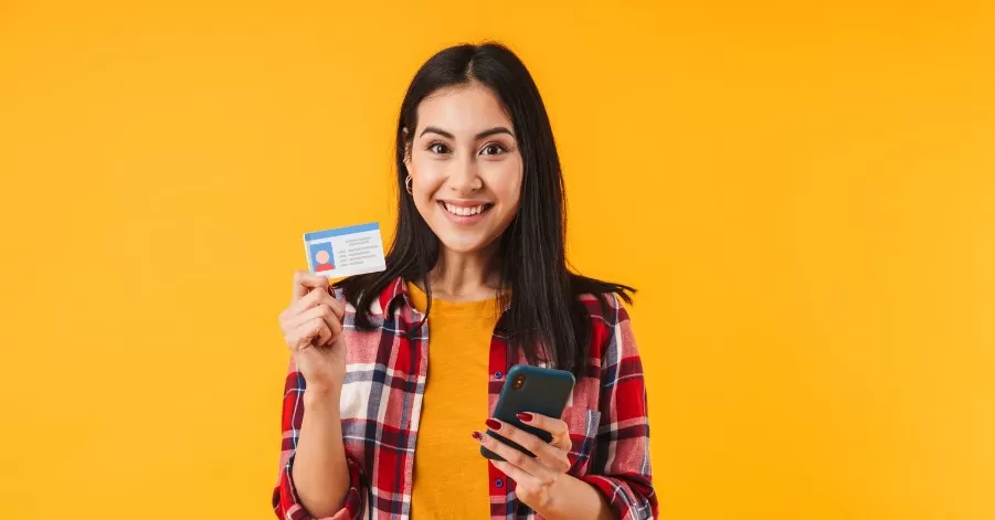 Perbedaan KTP Digital dengan KTP Elektronik (Foto:Canva)