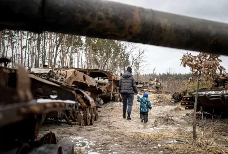 Setahun perang Rusia-Ukraina dalam angka. (Foto: truthout)