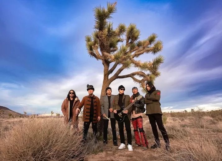 H-1 Baladewa  masih sibuk mencari tiket Konser Dewa 19. (Instagram/ahmaddhaniofficial)