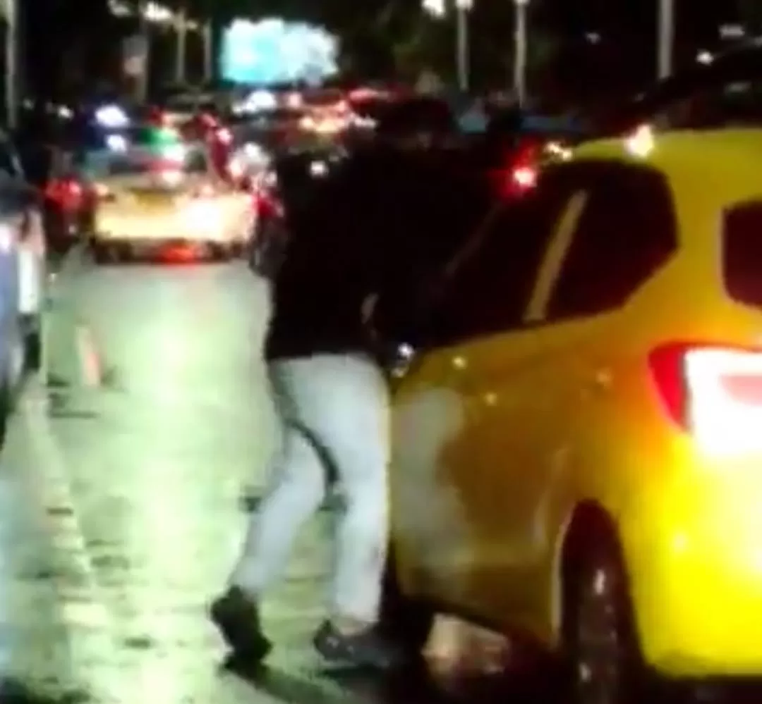 Tterungkap asal pedang anggar Giorgino Ramadhan , sopir Fortuner di Senopati (tangkapan layar)