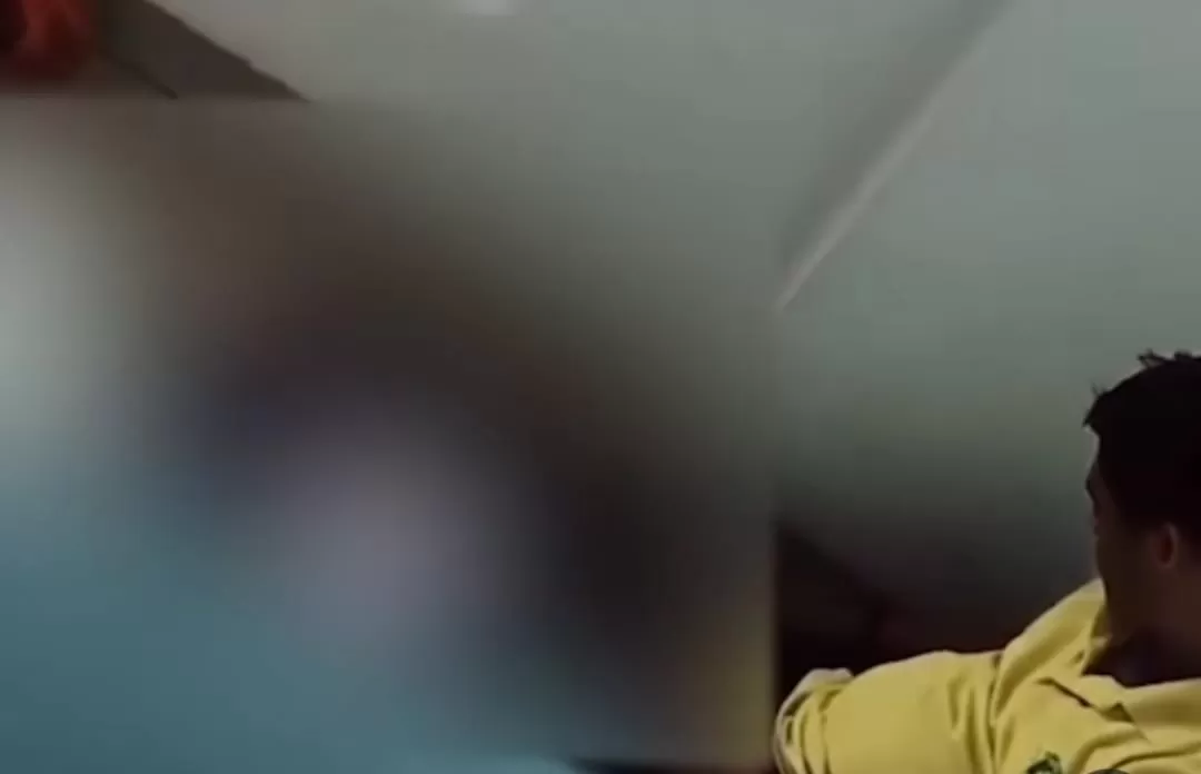 Terapis jepit kepala anak autis di Depok (tangkapan layar)