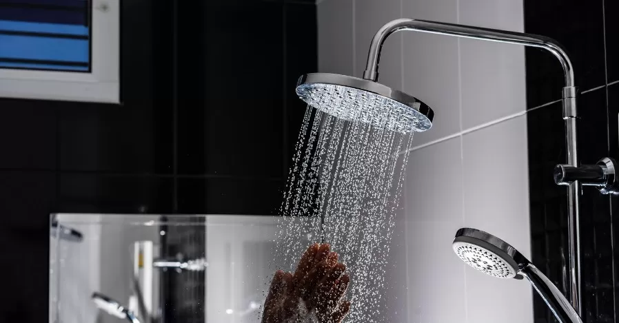 Hukum mandi wajib setelah sahur. (Foto:Canva)