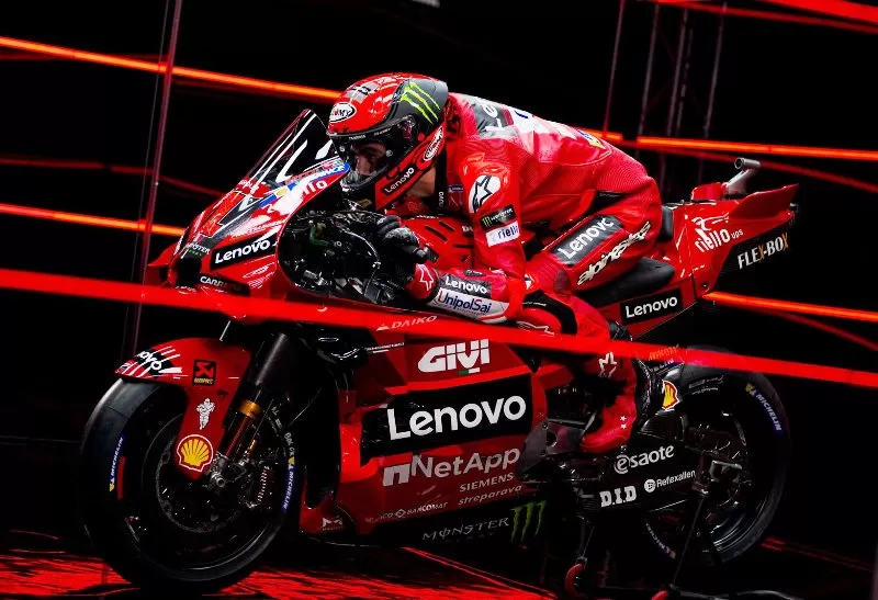 Pecco Bagnaia di MotoGP 2023 bakal menjalani misi pecahkan kutukan yang sudah bertahan 25 tahun lamanya. (Foto: Ducati Corse)