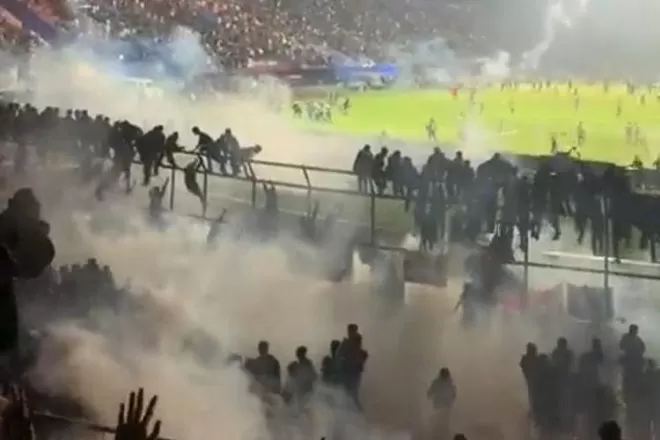 Polisi yang memberi perintah tembakan gas air mata tragedi Kanjuruhan divonis bebas (Dok Istimewa)