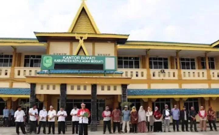 Penggadaian Kantor Pemkab Meranti yang digadaikan ke Bank Riau oleh Bupati nonaktif Muhammad Adil. Foto: Dok Pemkab Meranti