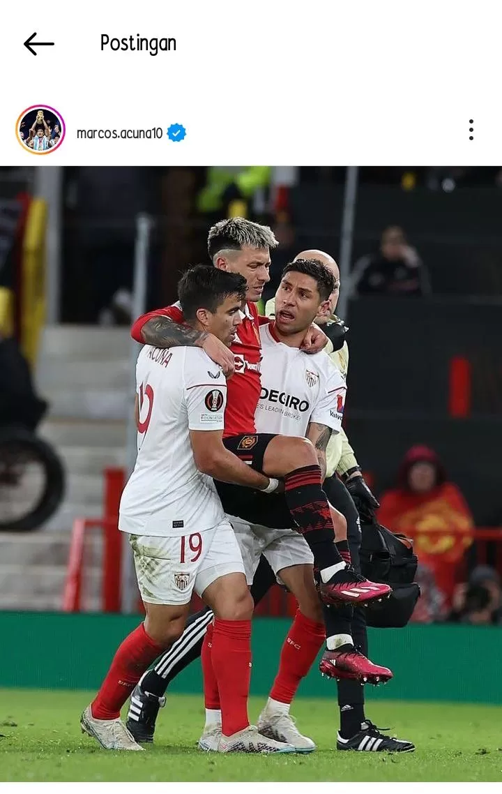 Lisandro Martinez dibantu dua rekan senegaranya saat cedera (sumber instagram official Marcos Acuna)