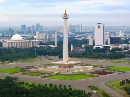 Pemprov DKI akan hijaukan monas yang sempat digunduli zaman Anies Baswedan (Beritajakarta.id)