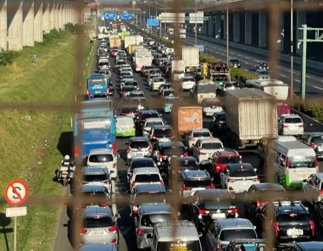 Sebanyak 158.835 kendaraan tinggal jabotabek jelangLebaran 2023 (tangkapan layar)