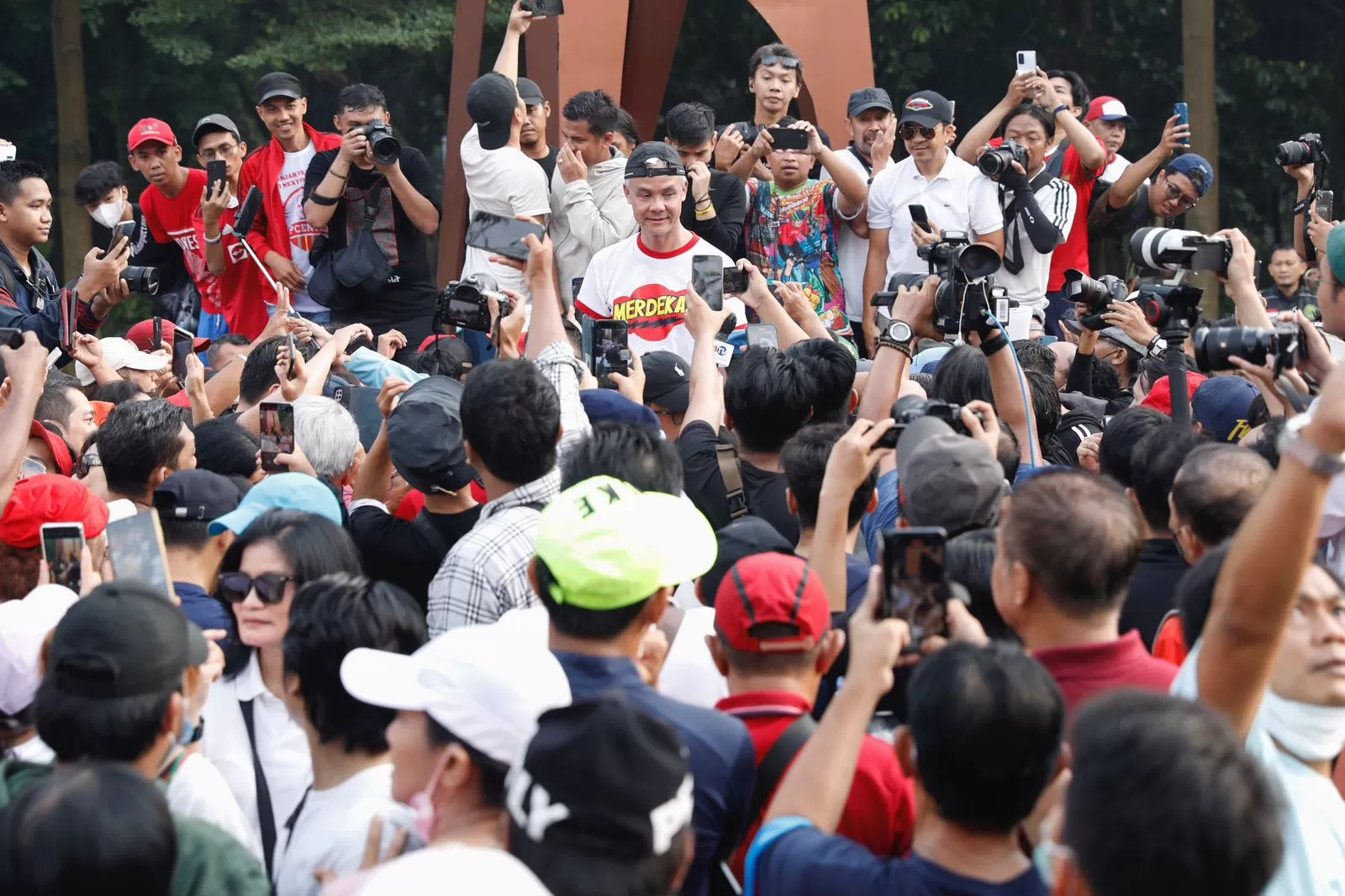 Calon presiden PDIP Ganjar Pranowo di GBK, Jakarta.