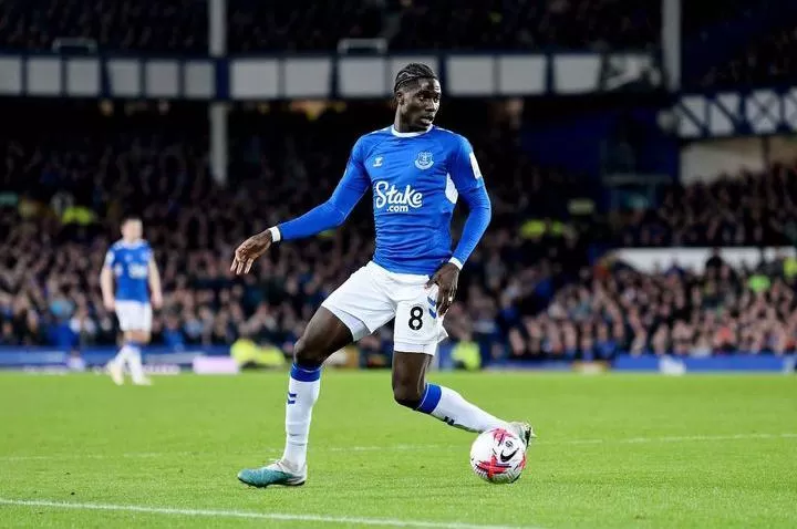 Amadou Onana ingin diboyong Erik Ten Hag ke Old Trafford (sumber: instagram official Amadou Onana)