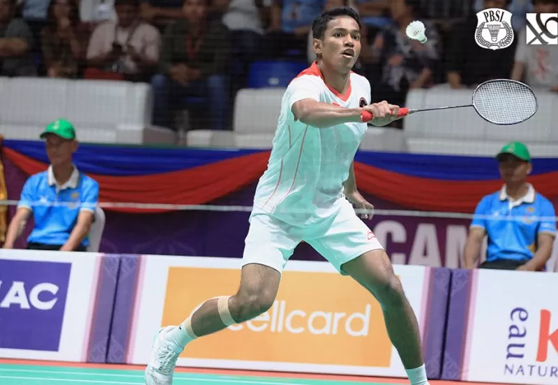 Hajar Singapura, Indonesia ke final bulutangkis putra SEA Games 2023. Salah satu poin kemenangan diraih Chico Aura Dwi Wardoyo. (Foto: PBSI)
