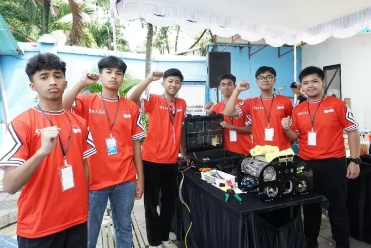 Pelajar SMAN 2 Surabaya juara kompetisi robot bawah air tingkat ASEAN (Dok Istimewa)
