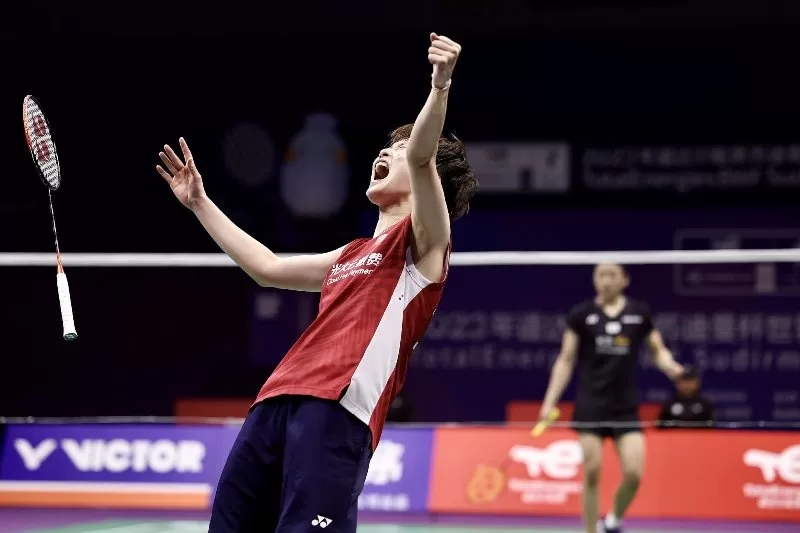 Selebrasi Chen Yufei usai mengatasi perlawanan An Se-Young dari Korea untuk memastikan China juara Piala Sudirman 2023. (Foto: CGTN)