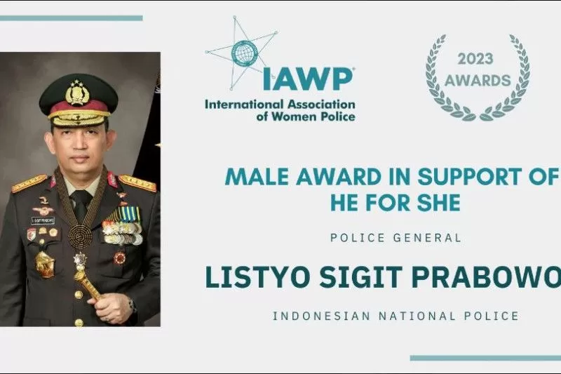 Kapolri Listyo Sigit Dapat Penghargaan dari IAWP