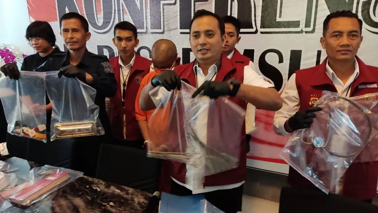 Dokter gigi di Bali yang lakukan aborsi ilegal. (YouTube CNN)