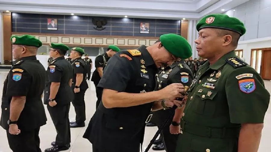 Kolonel Infantri Ade Rizal Muharam jabat Kapendam XII-Tanjungpura usai serah terima, sempat dipecat karena bunuh ajudan (Dok Pendam XII TPR)