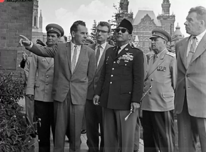 Presiden Soekarno saat melakukan kunjungan kenegaraan ke Uni Soviet (Rusia). Kremlin akan membangun patung Soekarno di Rusia. Foto: Kedubes Federasi Rusia