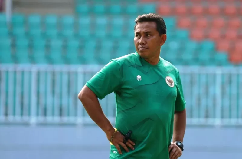 Shin Tae-yong dan Indra Sjafri bantu Bima Sakti di Timnas Indonesia U-17. (Foto: PSSI)