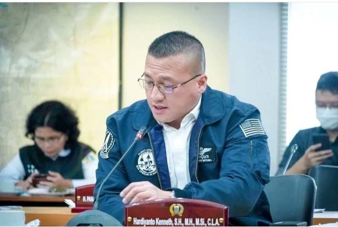 Hardyanto Kenneth meminta Heru Budi Hartono bertindak soal petugas PJLP Dinas SDA bersihkan selokan di Bekasi (Dok Instagram) 