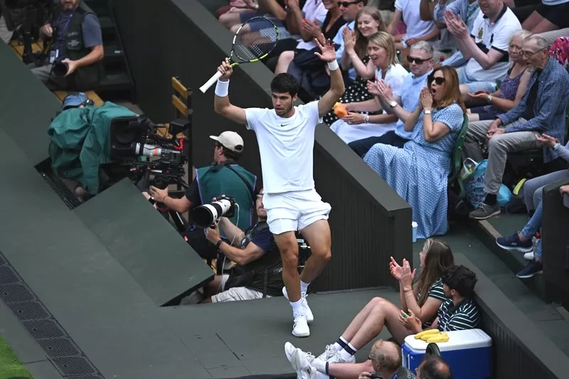Hasil Wimbledon 2023 hari 8 tunggal putra salah satunya menyajikan aksi unggulan 1 Carlos Alcaraz. (Foto: Wimbledon)