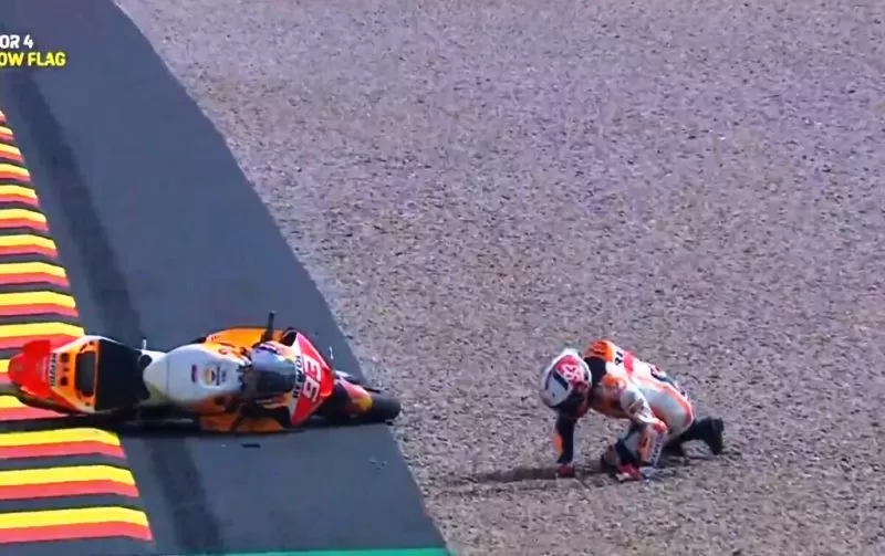 Legenda MotoGP khawatir keselamatan Marc Marquez karena terlalu sering mengalami kecelakaan di lintasan. (Foto: puregprace)