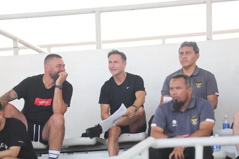 Piala Dunia U-17 2023 digelar di Indonesia dengan Dennis Wise ikut menyeleksi amunisi tambahan Timnas Indonesia U-17 yang dilatih Bima Sakti. (Foto: PSSI)