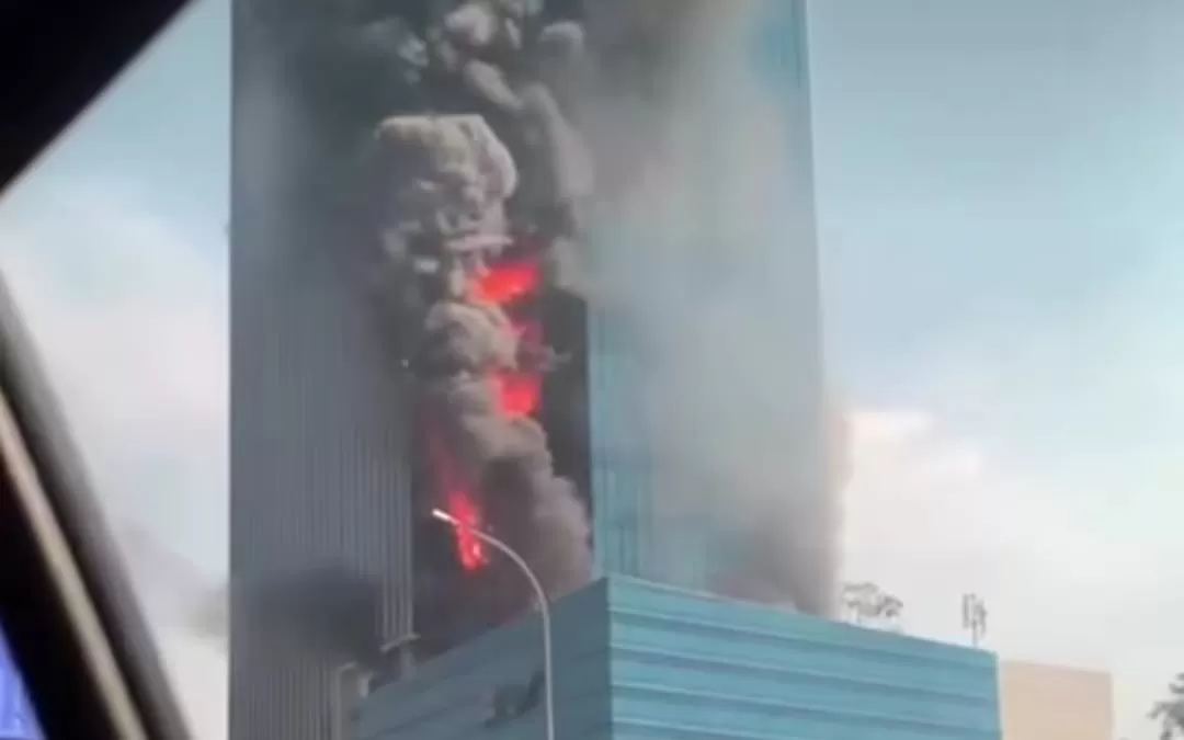 Kebakaran gedung K-Link Tower