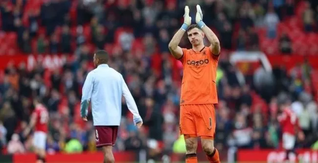 Emiliano Martinez jadi incaran Inter Milan untuk gantikan Onana (sumber: instagram official Emiliano Martinez)