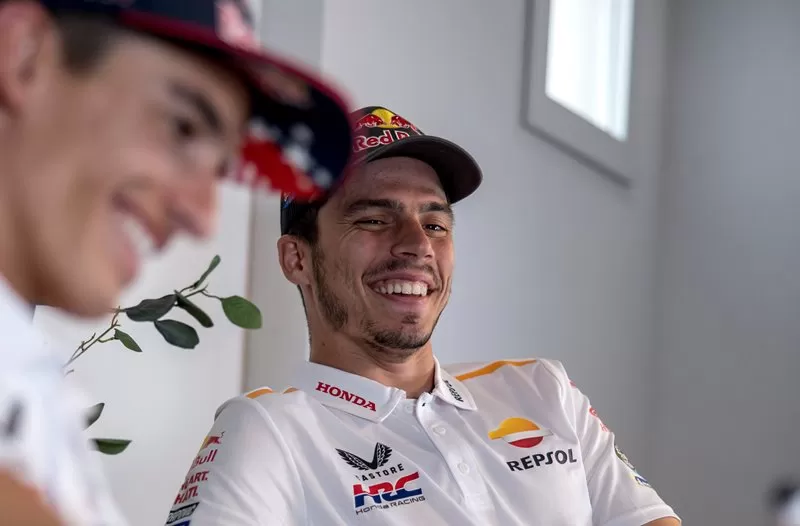Joan Mir mau keluar dari Honda dan menawarkan dirinya ke tim Gresini Racing untuk menunggangi Ducati di MotoGP 2024. (Foto: Box Repsol)