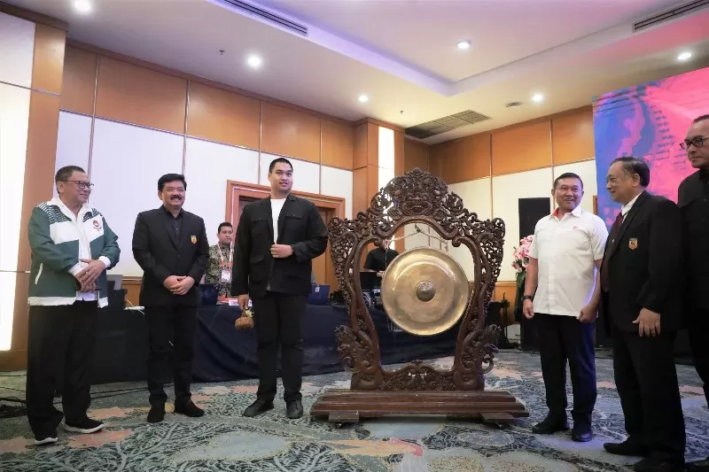 Menpora Dito Ariotedjo singgung pembinaan dan regenerasi atlet karate di Kongres FORKI XVI 2023. (Foto: Kemenpora RI)