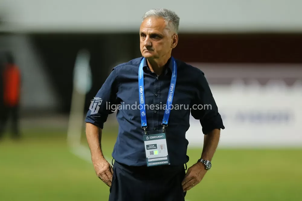 Marian Mihail akui keunggulan Persija usai timnya kalah 1-3 (Foto: ligaindonesiabaru)