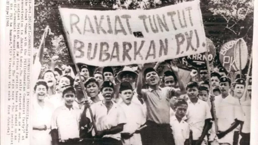Angkatan 66, dokumen aksi bubarkan PKI. (Wikipedia)