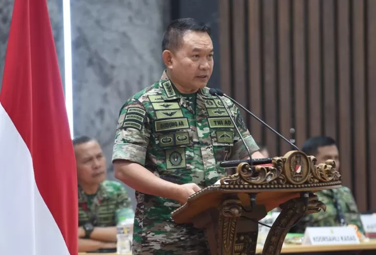 Kepala Staf TNI Angkatan Darat (Kasad) Jenderal TNI Dudung Abdurachman setuju 3 oknum TNI jalani peradilan koneksitas (Dok Puspen TNI)
