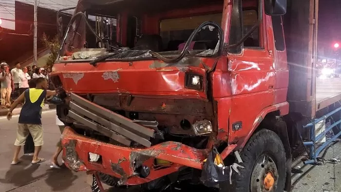 Penampakan Truk tabrak 4 mobil dan 9 motor di Exit Tol Bawen, Semarang (Dok Polda Jateng)