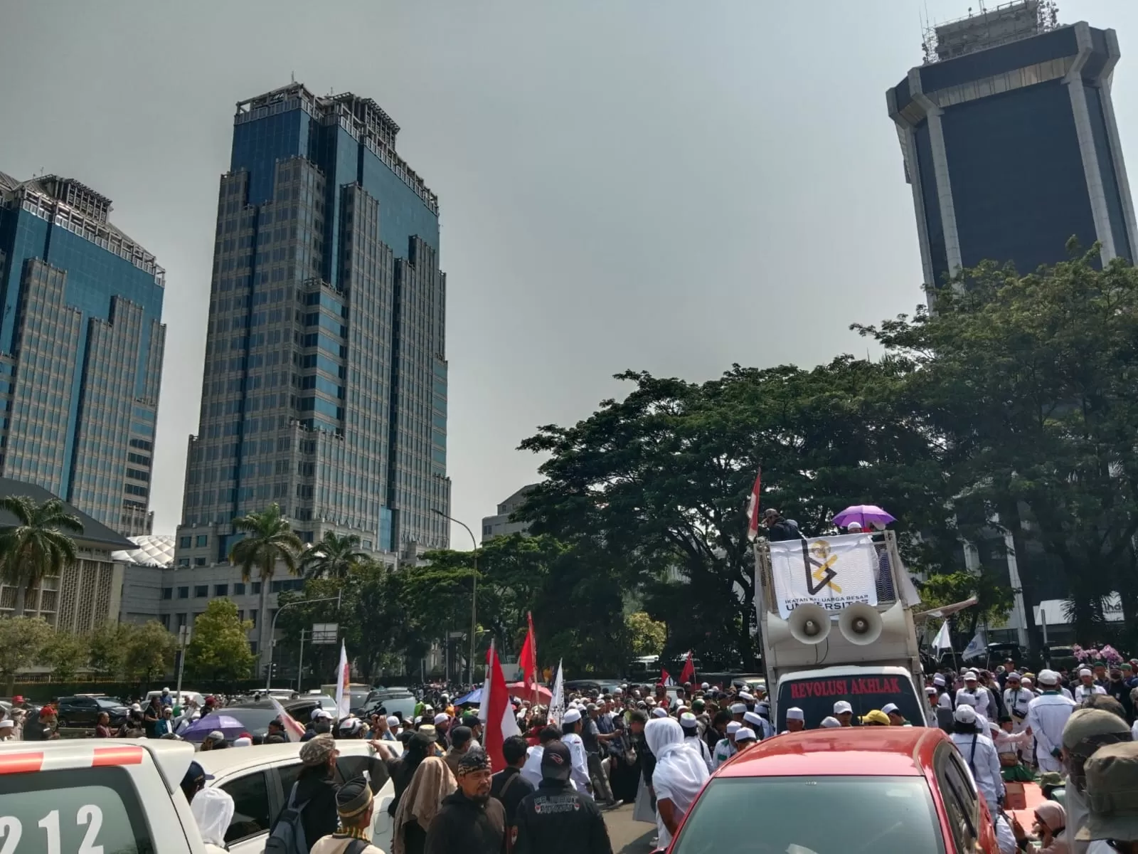 Gerakan Nasional Pembela Rakyat (GNPR) menggelar unjuk rasa Aksi 209 Bela Rempang di Patung Kuda, Gambir, Jakarta Pusat, pada Rabu, 20 September 2023.