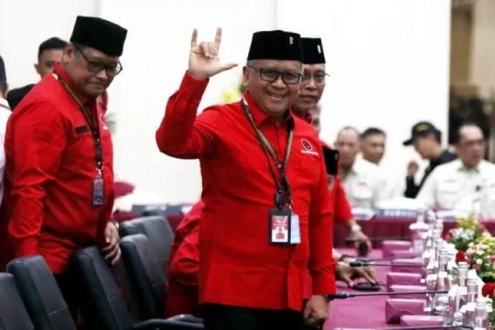 Sekjen PDIP Hasto Kristiyanto menyatakan nama cawapres Ganjar Pranowo sudah siap diumumkan Ketum DPP PDIP Megawati. Foto: Ist