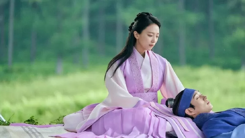 Sinopsis Moon in the Day episode 10. (Viu)