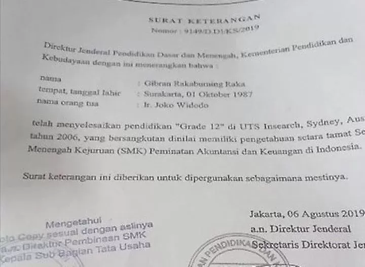 Gibran tunjukkan ijazahnya yang dituding palsu (Dok tangkapan layar akun X Roy Suryo)