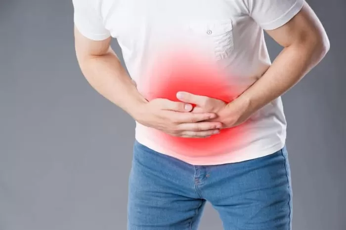 5 Cara Mengobati Sakit Perut yang Mudah dan Efektif (Sumber Canva by Staras)