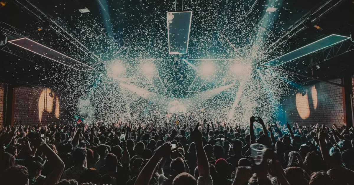 5 Alasan Kenapa Musik K-Pop adalah Terapi Terbaik untuk Stress (Sumber Canva by Mahe Charpentier)