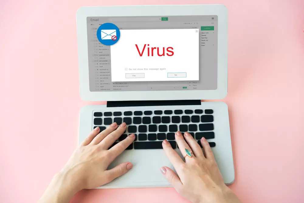 Deteksi Dini 6 Tanda Laptop Terkena Virus dan Cara Ampuh Mengatasinya! (Sumber:Freepik/rawpixel.com)
