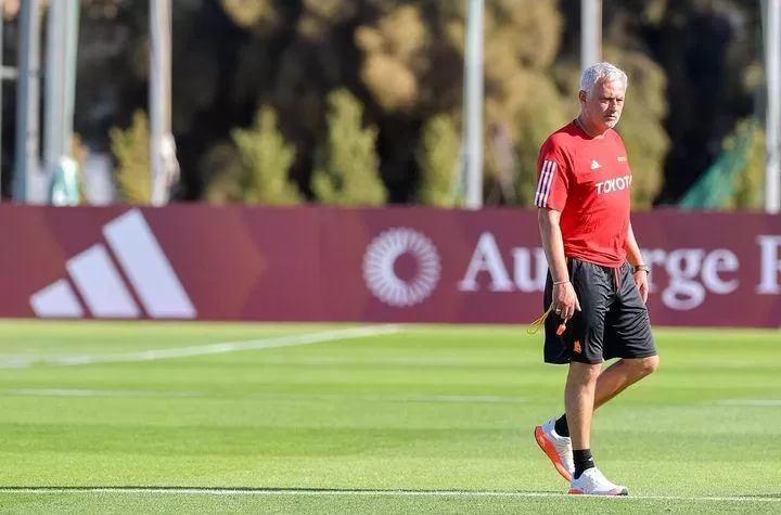 Jose Mourinho akui kegagalan Roma menjadi juara grup karena kesalahan timnya sendiri (Foto: instagram/@josemourinho)