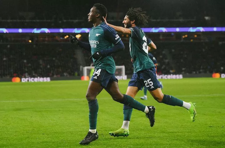 PSV dan Arsenal tutup pertandingan fase grup Liga Champions 2023/2024 dengan hasil imbang (Foto: instagram/@eddienketiah)