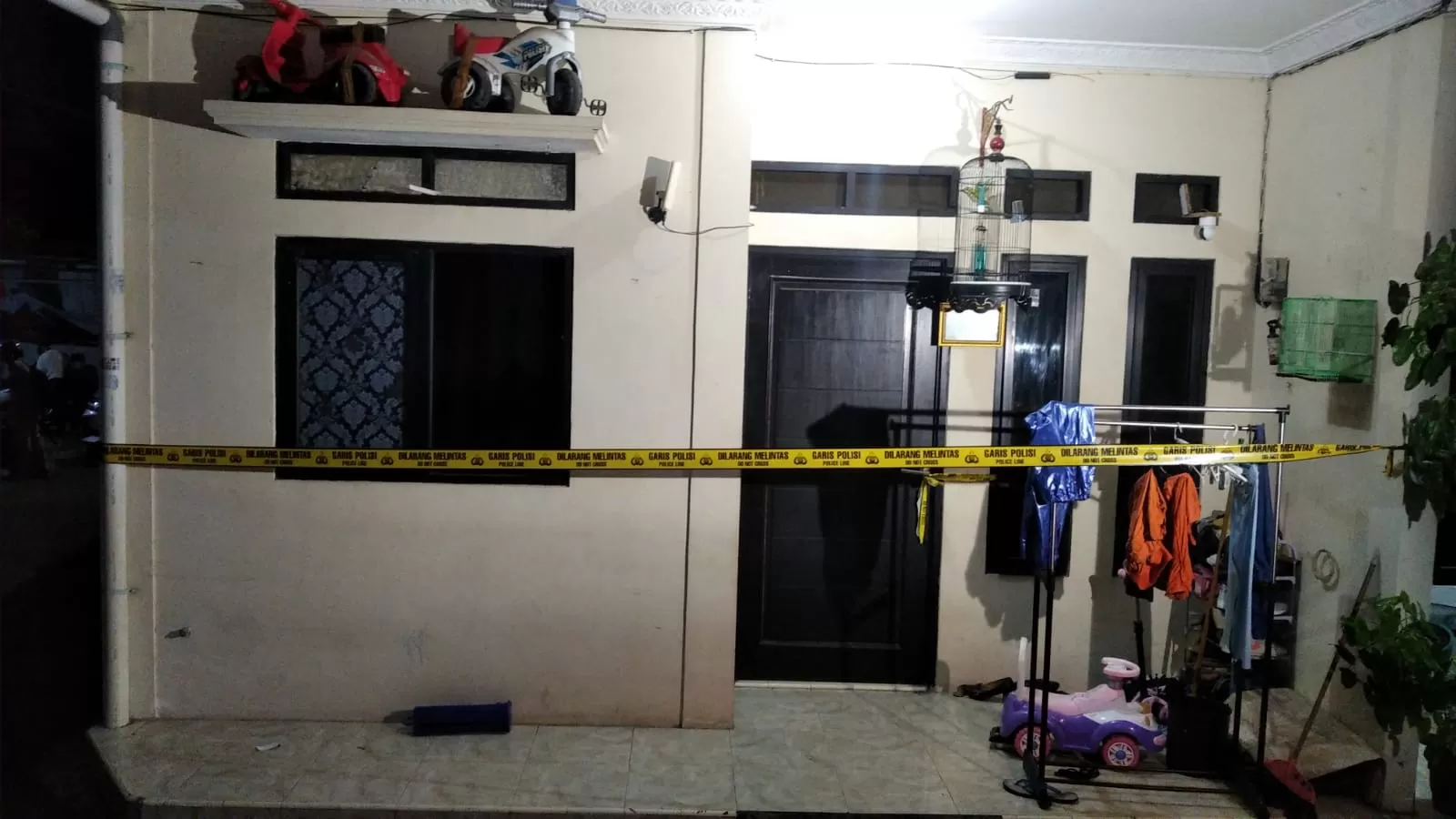 Lokasi kejadian empat anak di Jagakarsa yang tewas, kemungkinan dibunuh oleh ayahnya sendiri. (Foto: Konteks.co.id/Zidan Omar)