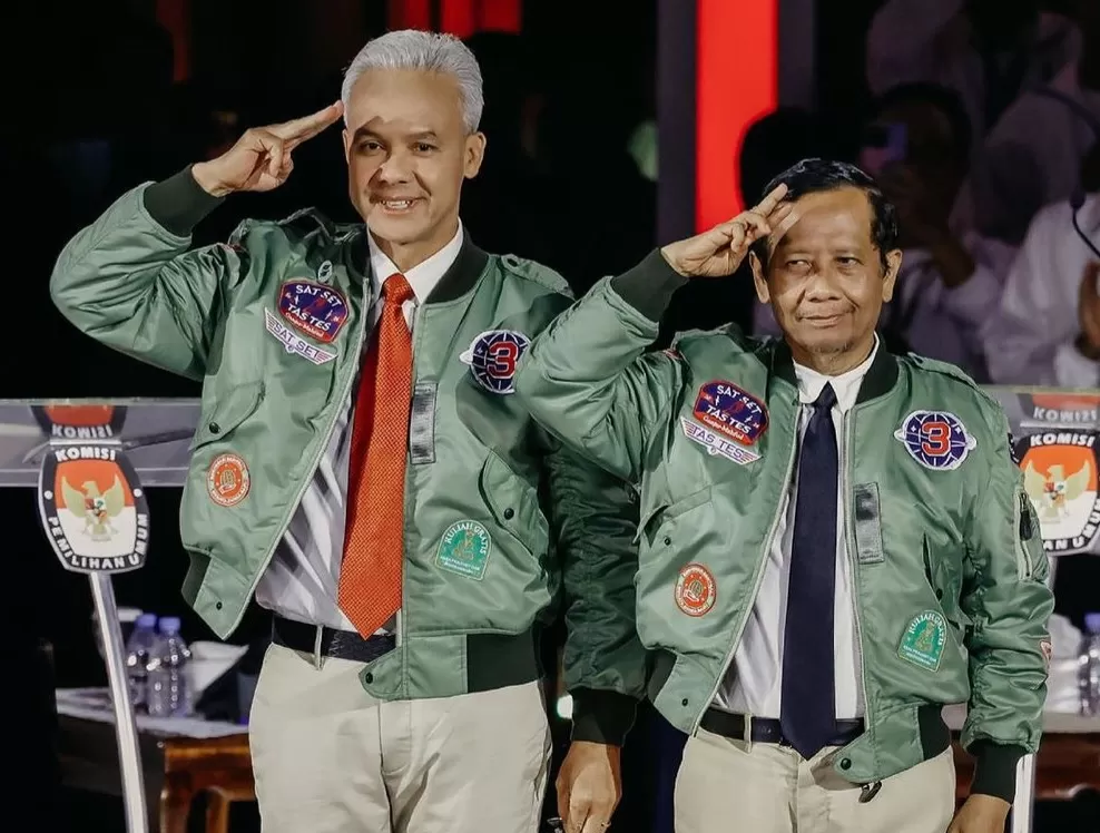 Pasangan capres-cawapres nomor urut 3, Ganjar Pranowo dan Mahfud saat menghadiri debat capres ketiga di Istora Senayan, Jakarta Psuat pada Minggu, 7 Januari 2024. (Foto: Instagram/ganjar_pranowo)