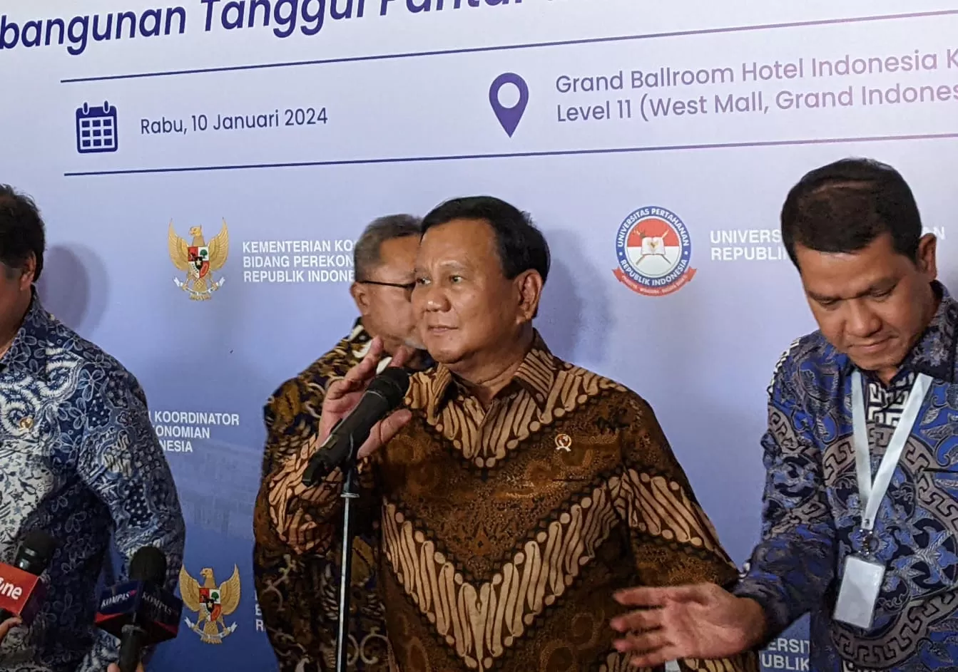 Menhan Prabowo Subianto sebut proyek tanggul laut raksasa di Panturaa butuh waktu 40 tahun sampai selesai (Muslimin Trisyuliono) 